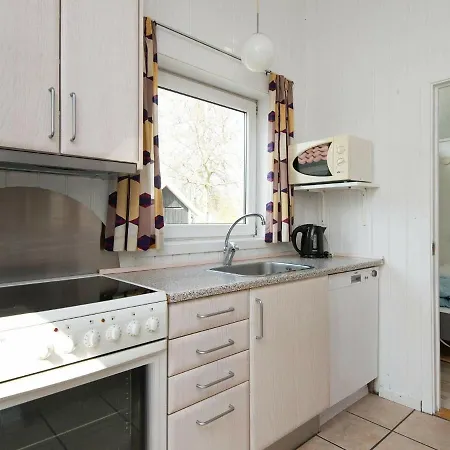 6 Person Holiday Home In Ebeltoft Ferienhaus