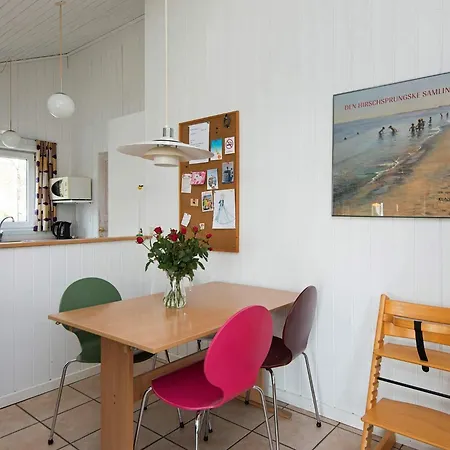6 Person Holiday Home In Ebeltoft *